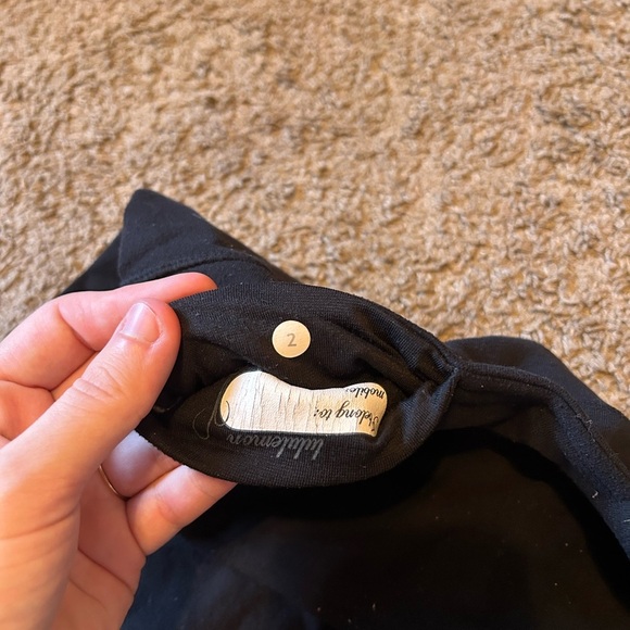 Lululemon Groove Crop Black Size 2 Women’s Stretch Stitching Yoga Leggings Run - Picture 9 of 9